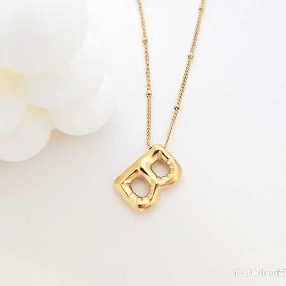 Dani•Thegirl Jewelry - NEW Gold Balloon Letter B Necklace